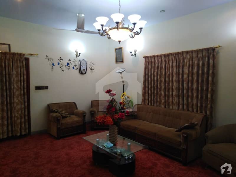 House Is Available For Sale In Gulshan-e-Kaneez Fatima