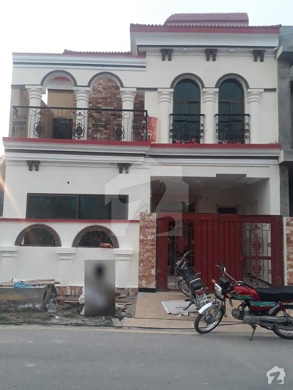 الجلیل گارڈن - ٹولپ بلاک الجلیل گارڈن لاہور میں 3 کمروں کا 5 مرلہ مکان 92 لاکھ میں برائے فروخت۔
