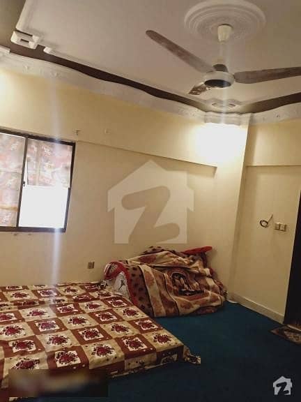 گلستانِ جوہر کراچی میں 5 کمروں کا 10 مرلہ پینٹ ہاؤس 1.95 کروڑ میں برائے فروخت۔