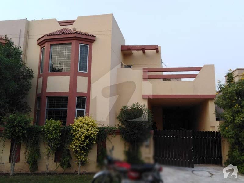 ایڈن ویلیو ہومز ایڈن لاہور میں 4 کمروں کا 6 مرلہ مکان 1.05 کروڑ میں برائے فروخت۔