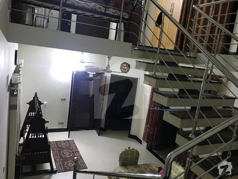 پی ای سی ایچ ایس بلاک 6 پی ای سی ایچ ایس جمشید ٹاؤن کراچی میں 5 کمروں کا 11 مرلہ مکان 5.5 کروڑ میں برائے فروخت۔