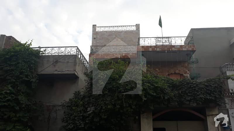 شادباغ لاہور میں 4 کمروں کا 10 مرلہ مکان 3 کروڑ میں برائے فروخت۔