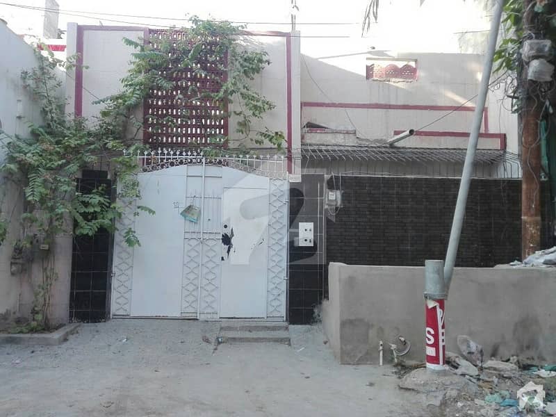 نارتھ کراچی ۔ سیکٹر 8 نارتھ کراچی کراچی میں 2 کمروں کا 5 مرلہ مکان 1 کروڑ میں برائے فروخت۔