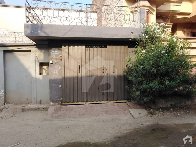 افغان آباد فیصل آباد میں 10 مرلہ مکان 1.66 کروڑ میں برائے فروخت۔