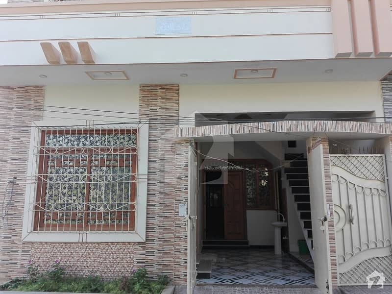 سادی ٹاؤن - بلاک 1 سعدی ٹاؤن سکیم 33 کراچی میں 4 کمروں کا 5 مرلہ مکان 1.25 کروڑ میں برائے فروخت۔