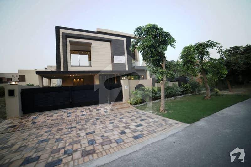 1 Kanal Luxurious Modern Design Bungalow In Phasev Dha Lahore
