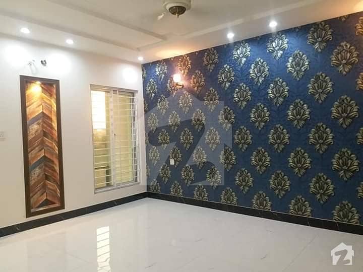 8 Marla Corner Brand New House For Sale In Eden Executive Having 5 Beds 2 Kitchens Powder Room Basement 2 Livings 2 Dinings And Suspicios Store Size And Also Very Outstanding Lucation