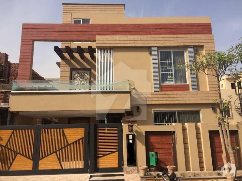 10 Marla Classic Brand New House For Rent In Bahria Town Lahore