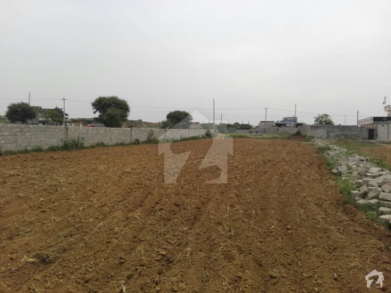 4 Kanal Commercial Plot On Main Chakri Road