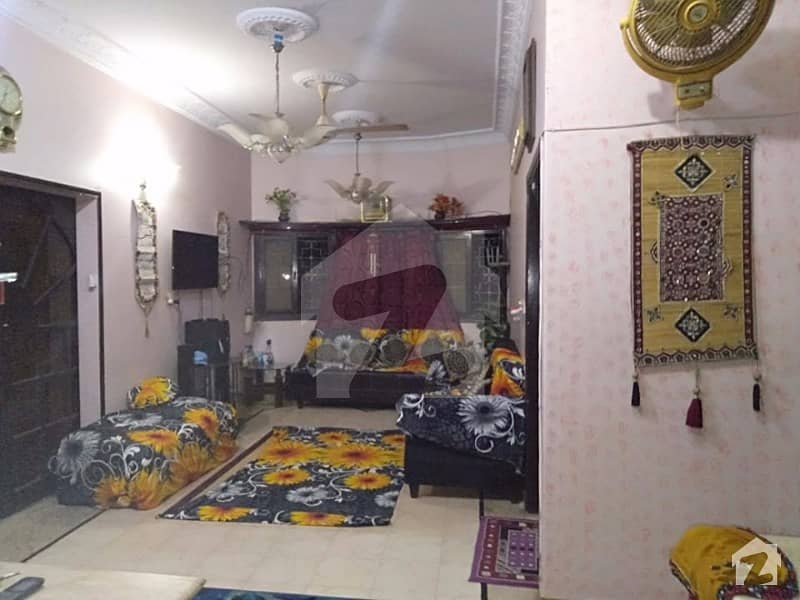 محمودآباد نمبر 1 محمود آباد کراچی میں 2 کمروں کا 5 مرلہ بالائی پورشن 70 لاکھ میں برائے فروخت۔