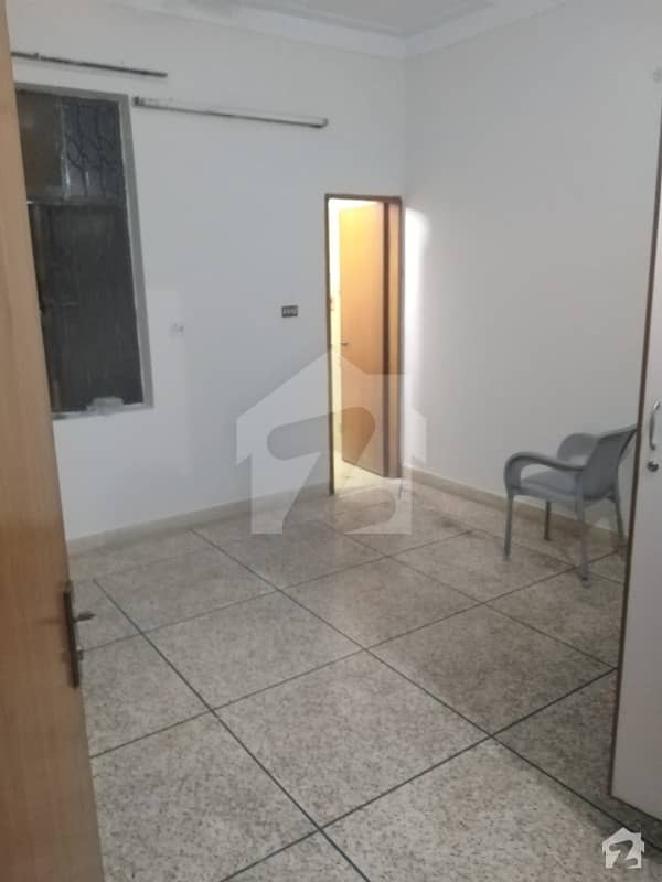 mustfa town Prime Location  flat for rent bachelor option