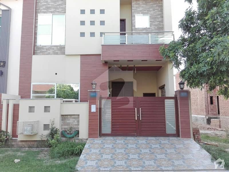 واپڈا سٹی فیصل آباد میں 3 کمروں کا 5 مرلہ مکان 85 لاکھ میں برائے فروخت۔