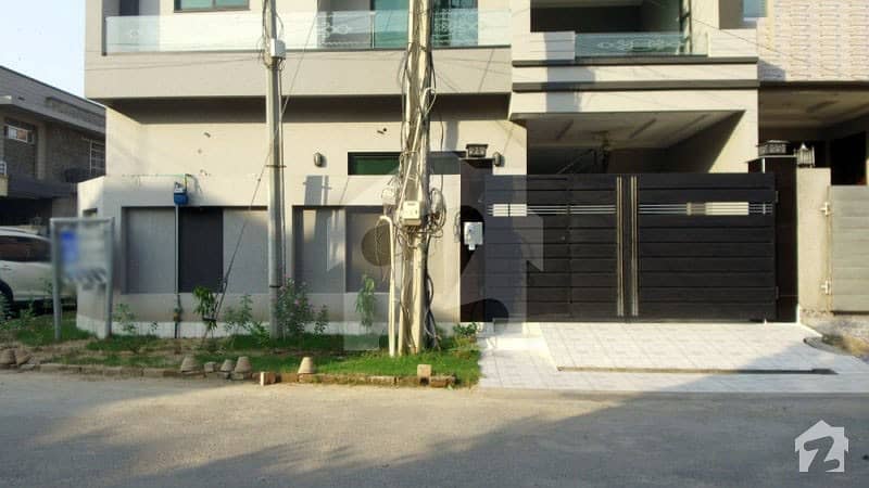 5 Marla Corner House For Sale In A Block Of State Life Phase 1 Lahore