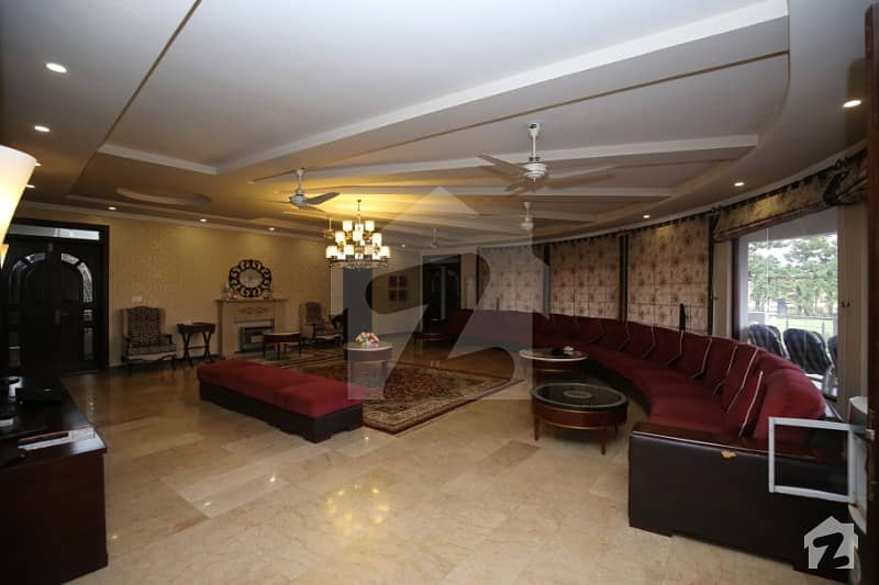07 Kanal Fully Furnished Corner Villa Is Available For Sale In Safari 1