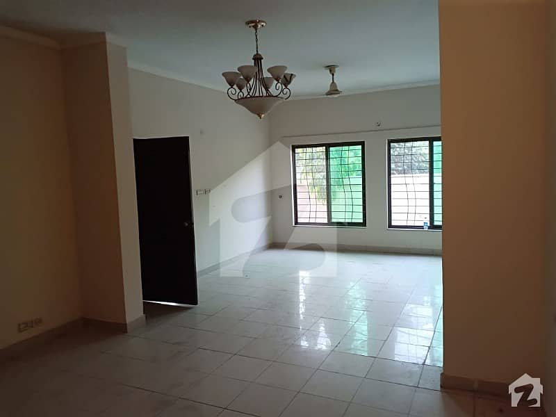 Main Boulevard 3 Bedrooms House For Sale Located In Sector E Askari 10 Lahore Cantt
