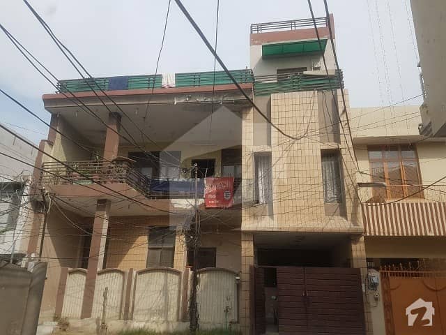 کوئنزروڈ لاہور میں 9 کمروں کا 0.04 مرلہ مکان 3 کروڑ میں برائے فروخت۔