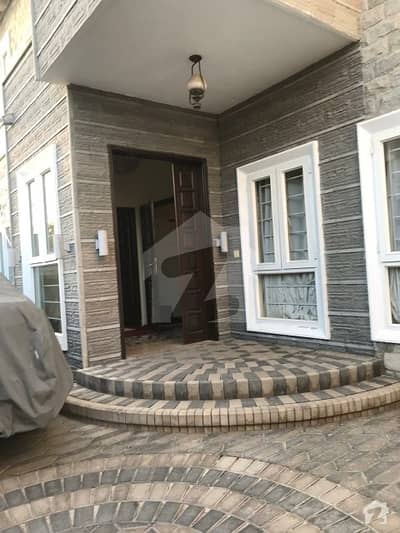 300 Sq Yards Beautiful Renovated Bungalow Is Available For Sale 300 Sq Yards Beautiful Renovated Bungalow Is Available For Sale