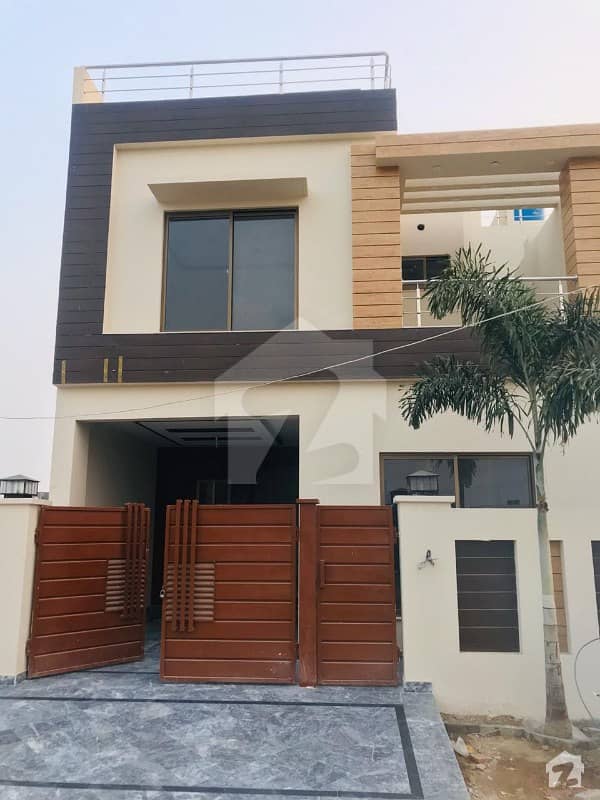 5 Marla Brand New Beautiful House Facing Park For Rent