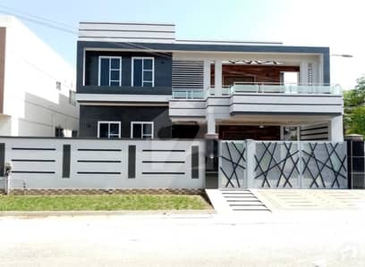 A Beautifully Build House At Good Location A Beautifully Build House At Good Location