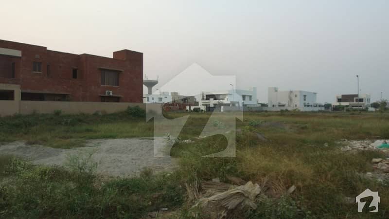 ڈی ایچ اے فیز 6 ڈیفنس (ڈی ایچ اے) لاہور میں 2 کنال رہائشی پلاٹ 5 کروڑ میں برائے فروخت۔