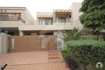 LG Offer Superb 10 Marla Outclass Slightly Used Luxury Bungalow Near To Park For Rent LG Offer Superb 10 Marla Outclass Slightly Used Luxury Bungalow Near To Park For Rent