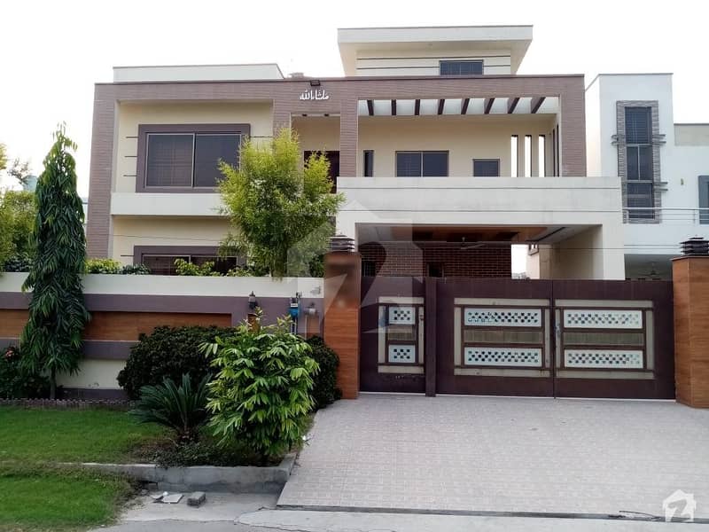 Corner House Is Available For Sale Professor Colony