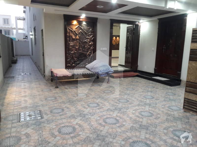 10 Marla Beautiful House For Sale In Bahria Town Lahore