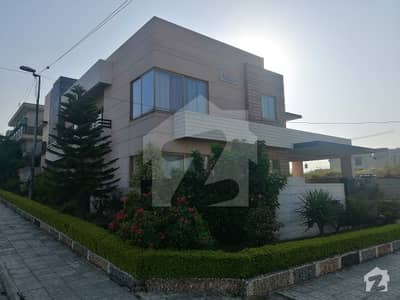 Corner Double Unit Owner Built Solid House For Sale Corner Double Unit Owner Built Solid House For Sale