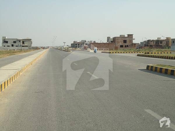 ڈی ایچ اے فیز 5 - بلاک اے فیز 5 ڈیفنس (ڈی ایچ اے) لاہور میں 1 کنال رہائشی پلاٹ 3.2 کروڑ میں برائے فروخت۔