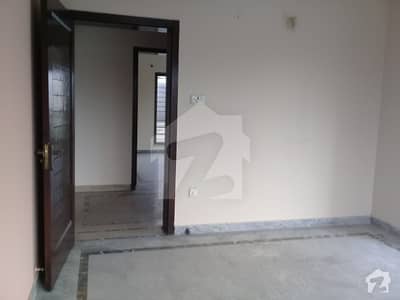 VERY Good location excellent HOT location availablie upper portion for rant near commercial near main rood NEAR PARK VERY Good location excellent HOT location availablie upper portion for rant near commercial near main rood NEAR PARK