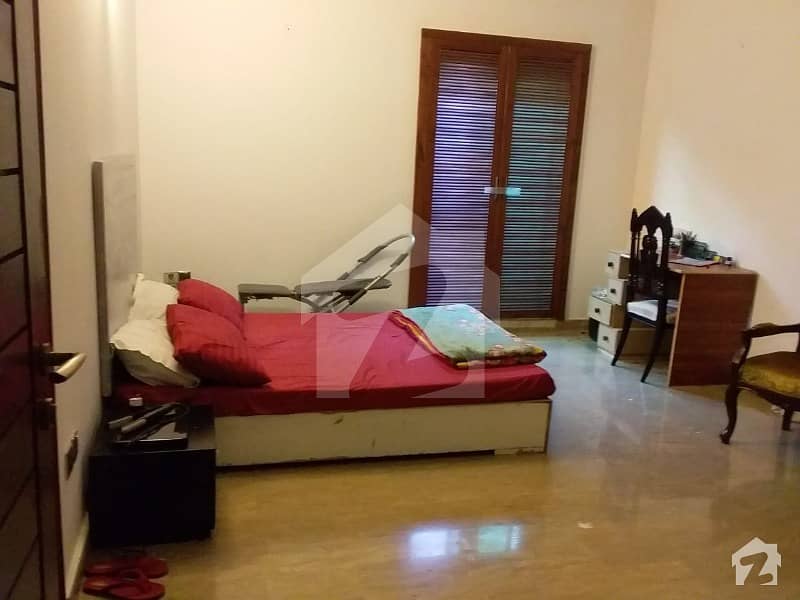 1 Kanal Lower Portion One Bed Fully Furnished Available For Rent In DHA Phase 6 Blockk Lahore