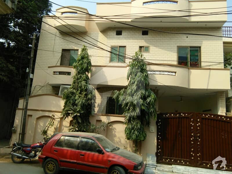 بسطامی روڈ سمن آباد لاہور میں 4 کمروں کا 5 مرلہ مکان 1.4 کروڑ میں برائے فروخت۔