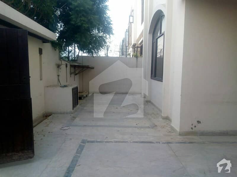 500 yard ground banglow portion available for rent dha phase 7