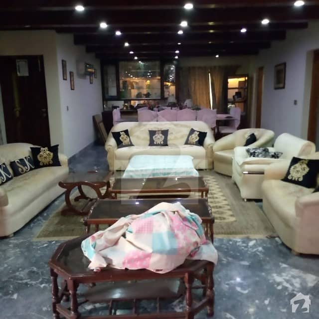 ONE KANAL FURNISHED UPPER PORTION FOR RENT