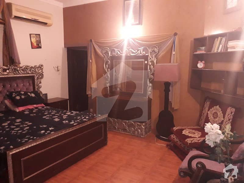 Dha Phase 4 Fully Furnished 1 Room For Rent