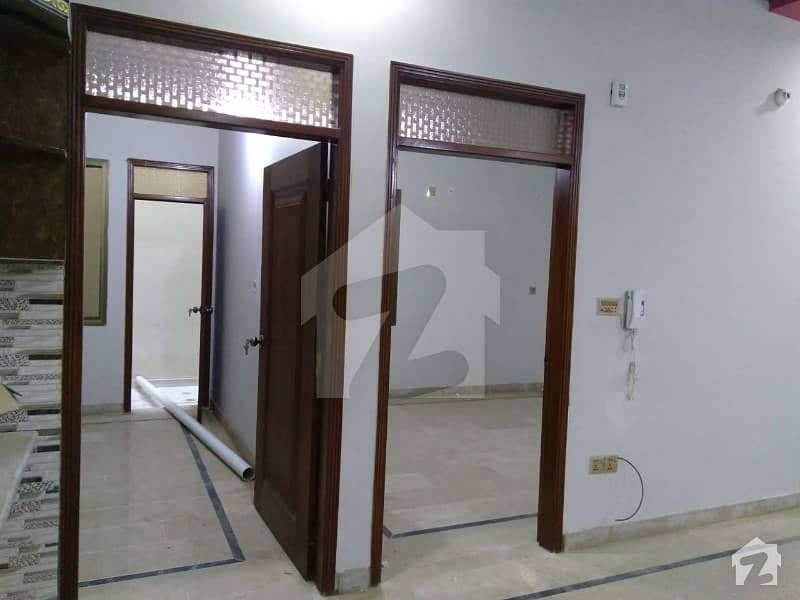 400 SQYD GROUND FLOOR PORTION FOR RENT