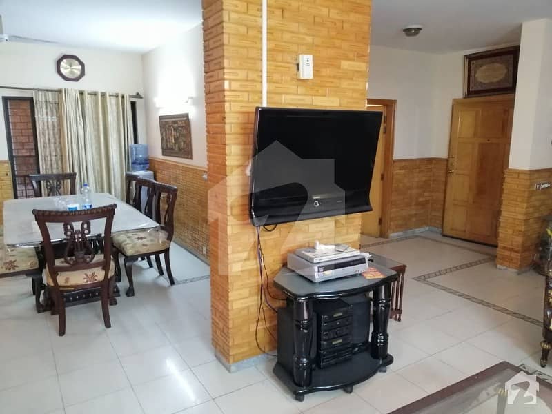 Park Tower 3 Bedrooms With Servant Quarter  Flat For Sale