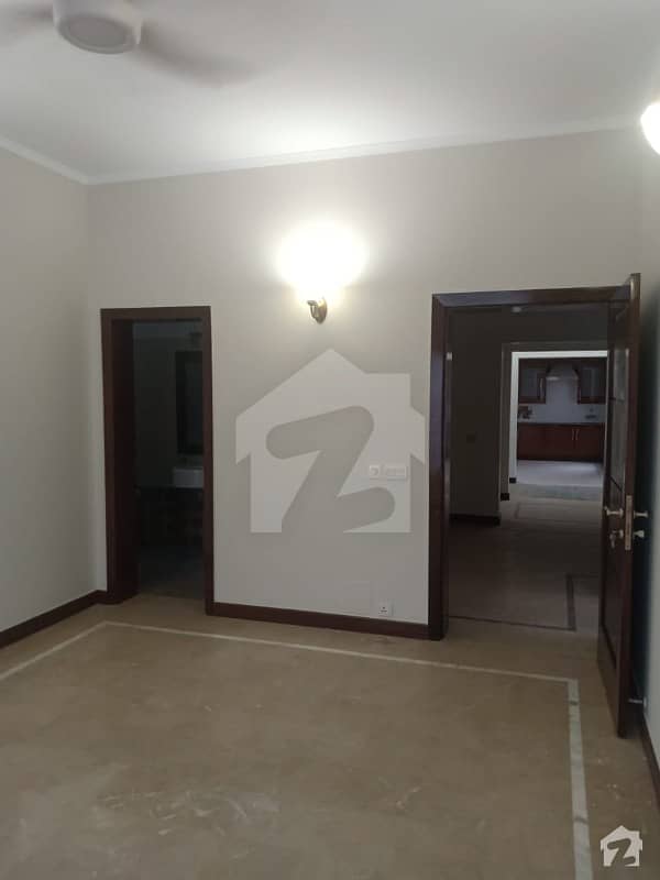 1 Kanal House Is Available For Rent Located In Phase 4 CC Block Dha Defence
