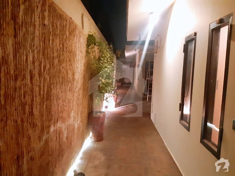 ڈی ایچ اے ڈیفینس کراچی میں 3 کمروں کا 1 کنال مکان 1.6 لاکھ میں کرایہ پر دستیاب ہے۔