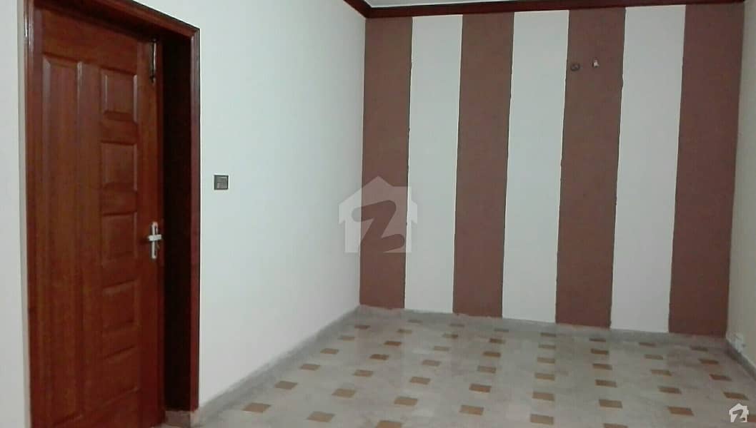 النور گارڈن فیصل آباد میں 3 کمروں کا 2 مرلہ مکان 25 ہزار میں کرایہ پر دستیاب ہے۔