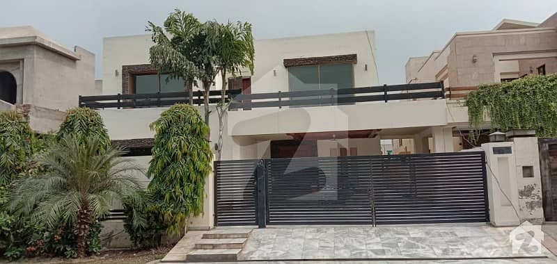 20 Marla Bungalow  Dha Phase 5 Block J Near To Jalal Sons Ideal Location Original Picture Attached