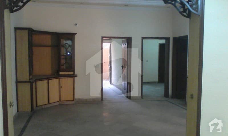 جوہر ٹاؤن فیز 2 - بلاک ایل جوہر ٹاؤن فیز 2 جوہر ٹاؤن لاہور میں 4 کمروں کا 5 مرلہ مکان 1.25 کروڑ میں برائے فروخت۔