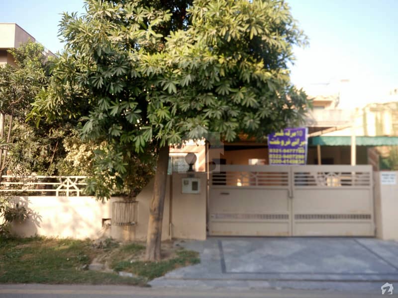 ایڈن ایوینیو ایڈن لاہور میں 3 کمروں کا 10 مرلہ مکان 1.7 کروڑ میں برائے فروخت۔