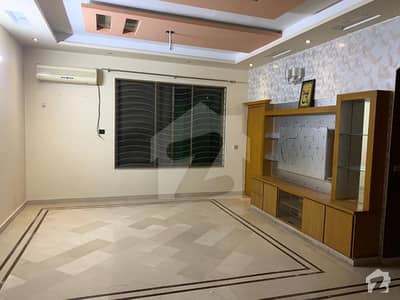 1 Kanal OUTCLASS BEAUTIFUL LOWER PORTION in JOHAR TOWN BLOCK E2 1 Kanal OUTCLASS BEAUTIFUL LOWER PORTION in JOHAR TOWN BLOCK E2