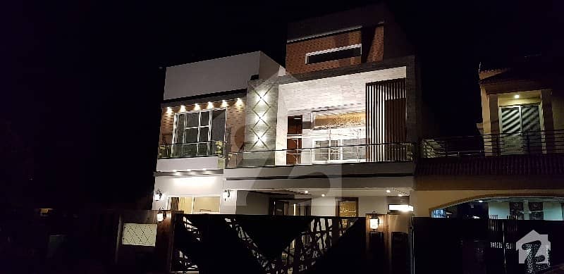 Lavish N Stylish 10 Marla Brand New House For Sale In Bahria Town Lahore