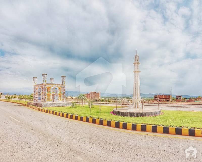 Good Location Plot Available For Sale  Near Jinnah Avenue