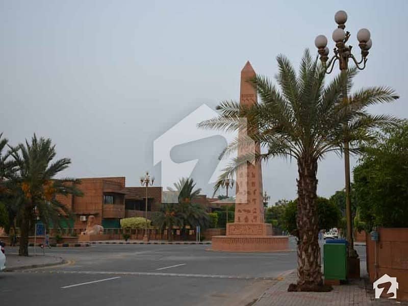 25 MARLA SHOP  3 FACING PARK FOR SALE IN BAHRIA TOWN LAHORE