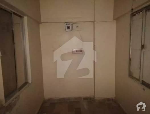 Flat Is Available For Sale On Gulistan-e-Jauhar