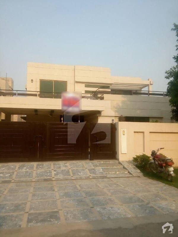 1 Kanal Luxurious Bungalow Available For Rent In Dha Phase 5