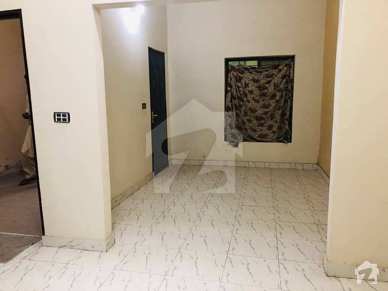 شیرشاہ کالونی - راؤنڈ روڈ لاہور میں 3 کمروں کا 3 مرلہ مکان 26 ہزار میں کرایہ پر دستیاب ہے۔